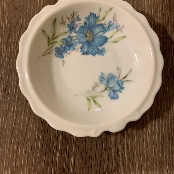 Vintage Miniature Pitcher and Saucer - Picture 4 of 6